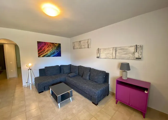 Central Apartment Portoheli 1
