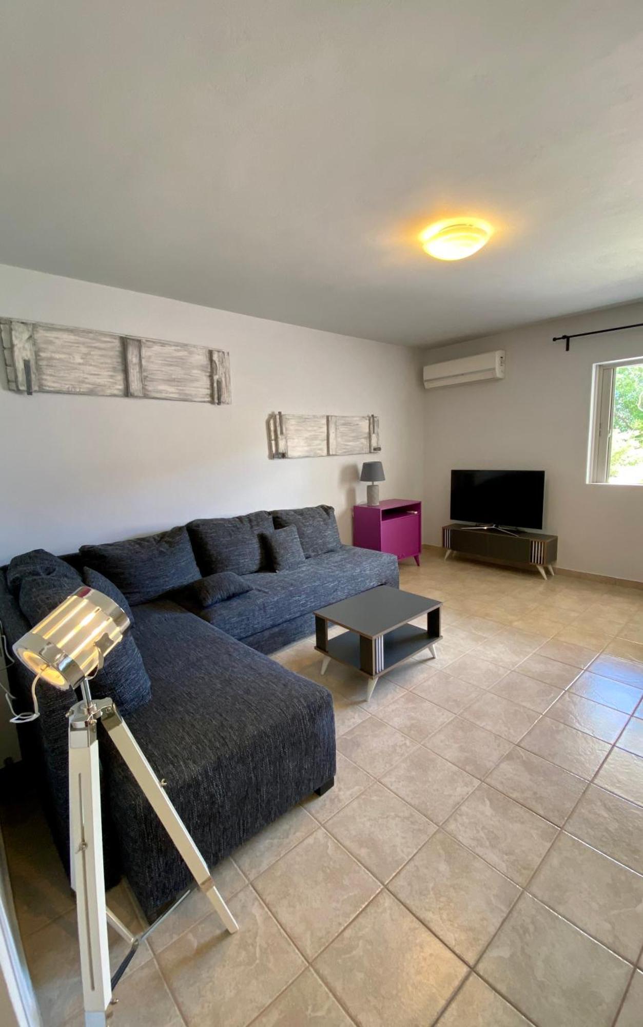 Apartment Portoheli 1